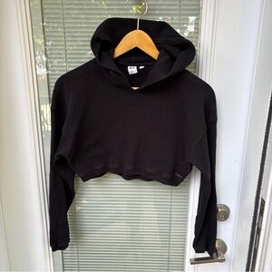 ARITZIA TNA XS Black Waffle Pullover Crop Hoodie Sweatshirt Lightweight Women’s
